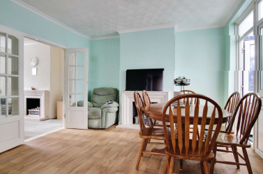 5 bed Semi-Detached