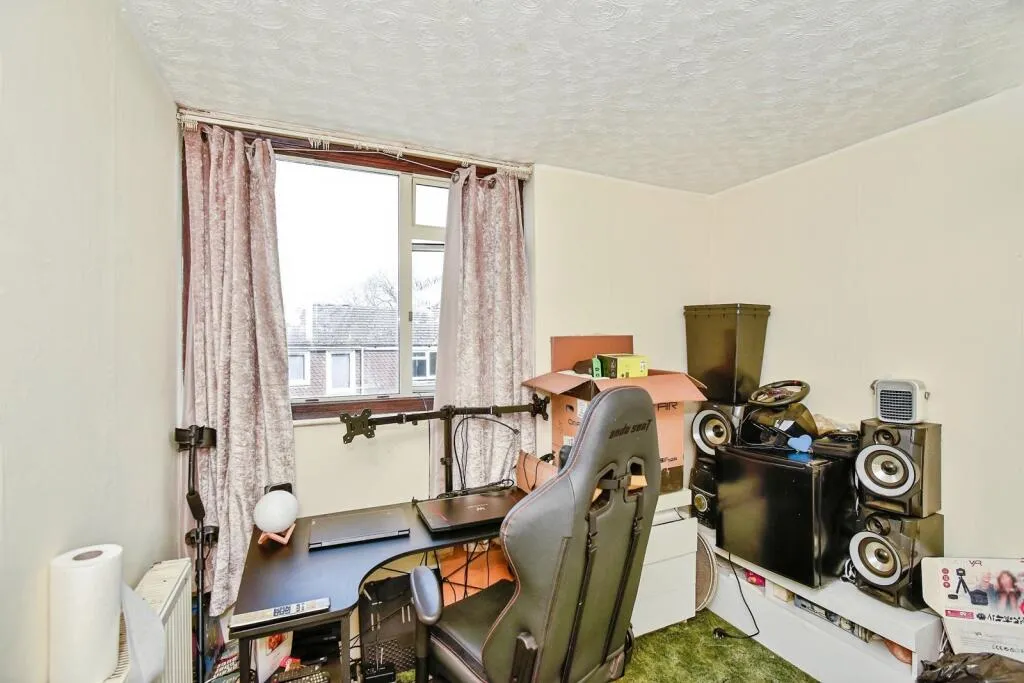 3 bed End of Terrace