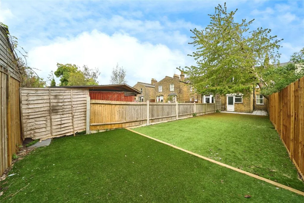 2 bed Ground Maisonette