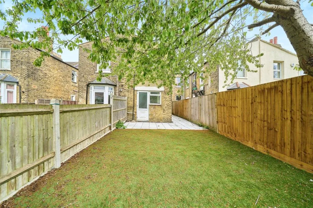 2 bed Ground Maisonette