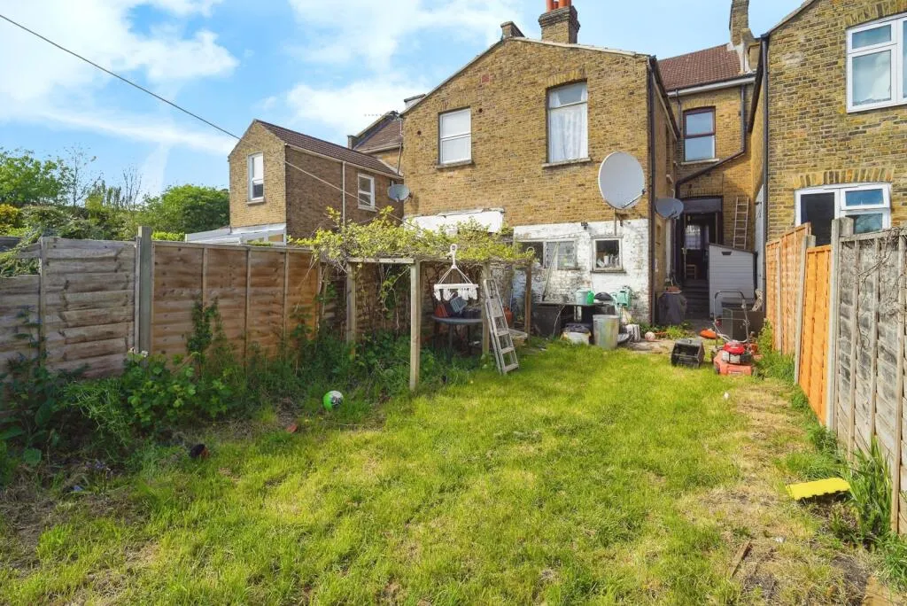 3 bed Terraced