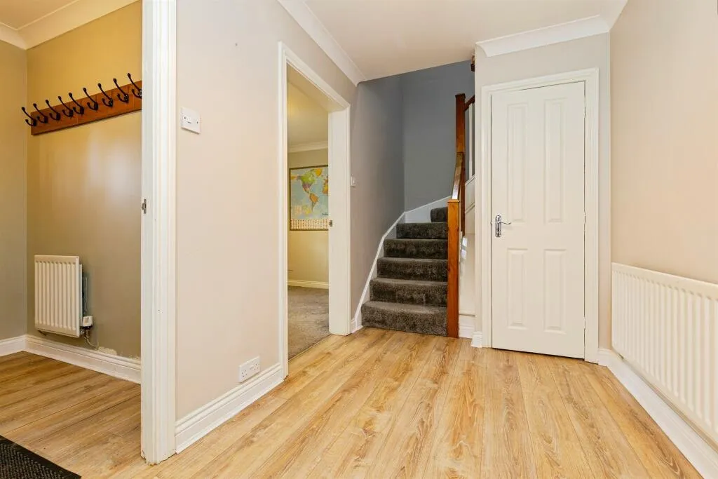 4 bed Semi-Detached