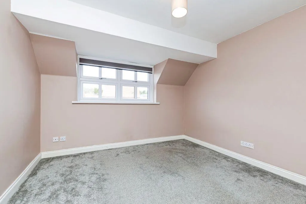 4 bed Semi-Detached