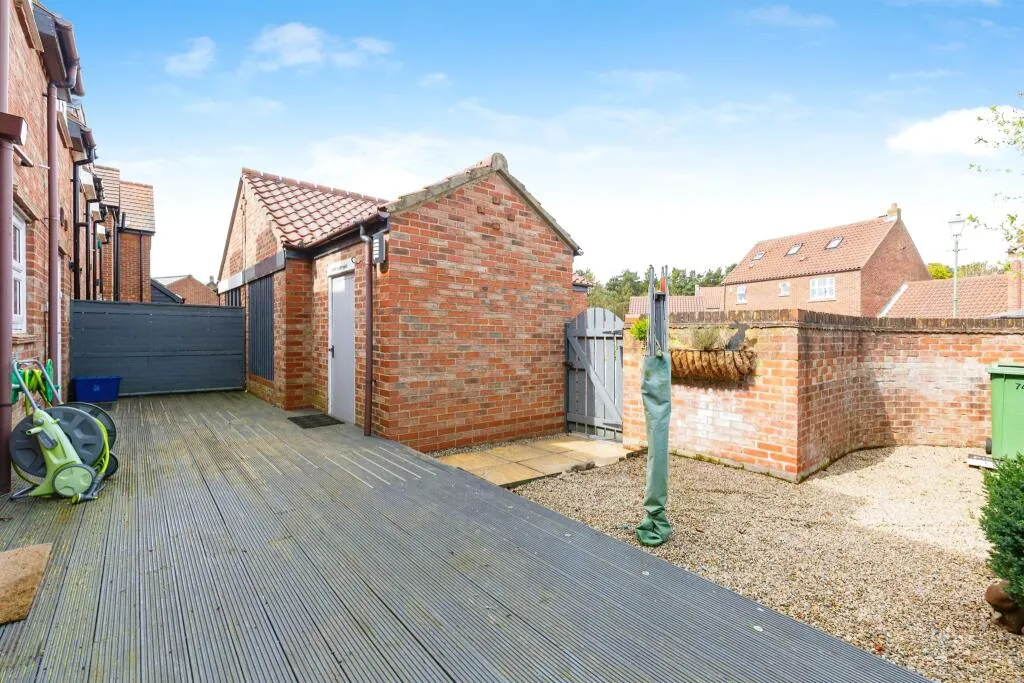 4 bed Semi-Detached