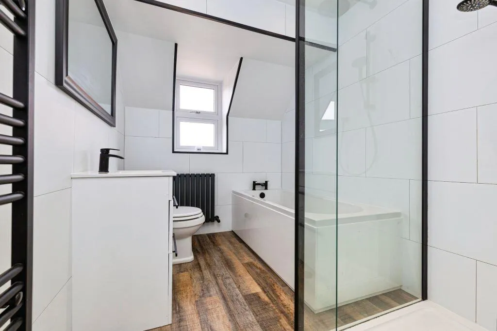 4 bed Semi-Detached