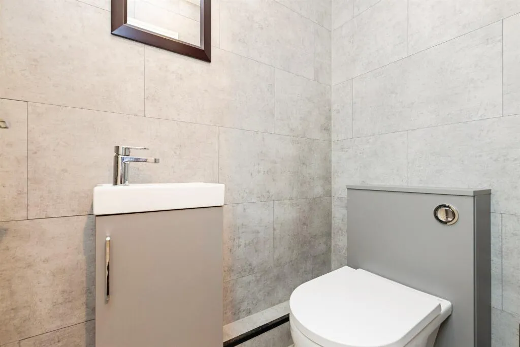 4 bed Semi-Detached