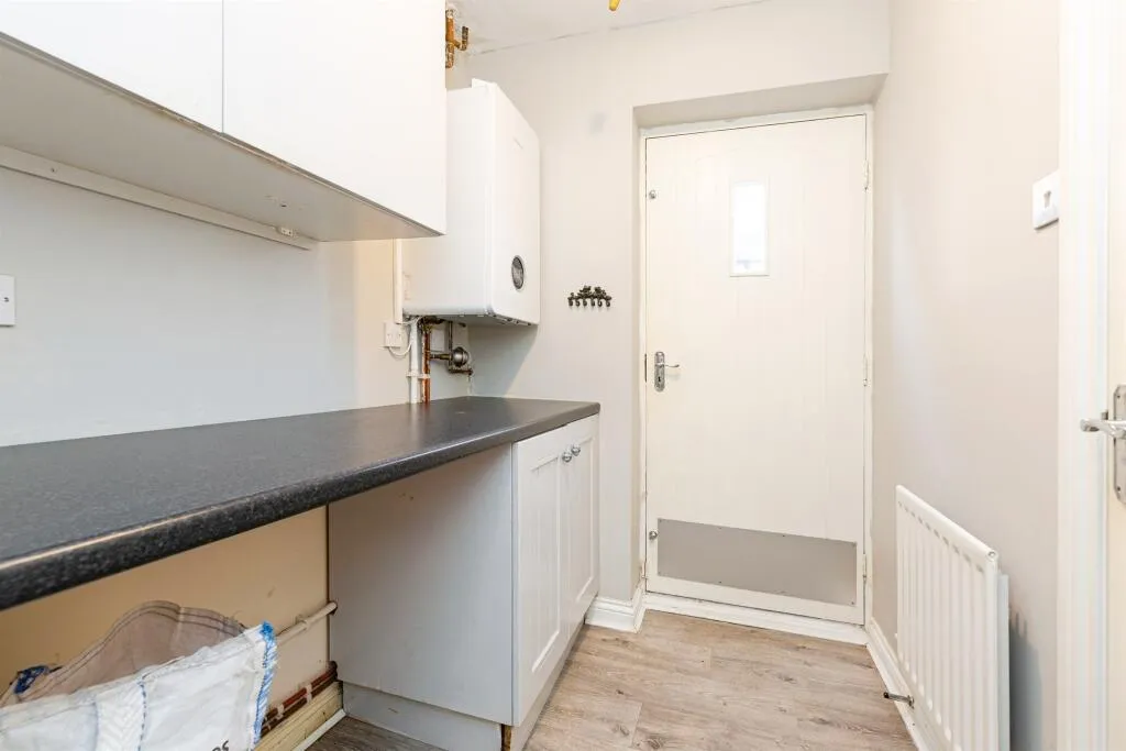 4 bed Semi-Detached