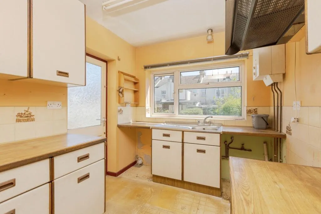 2 bed House