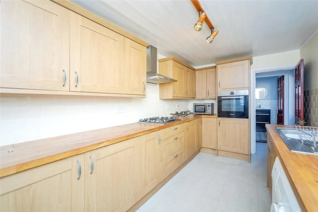 4 bed Terraced
