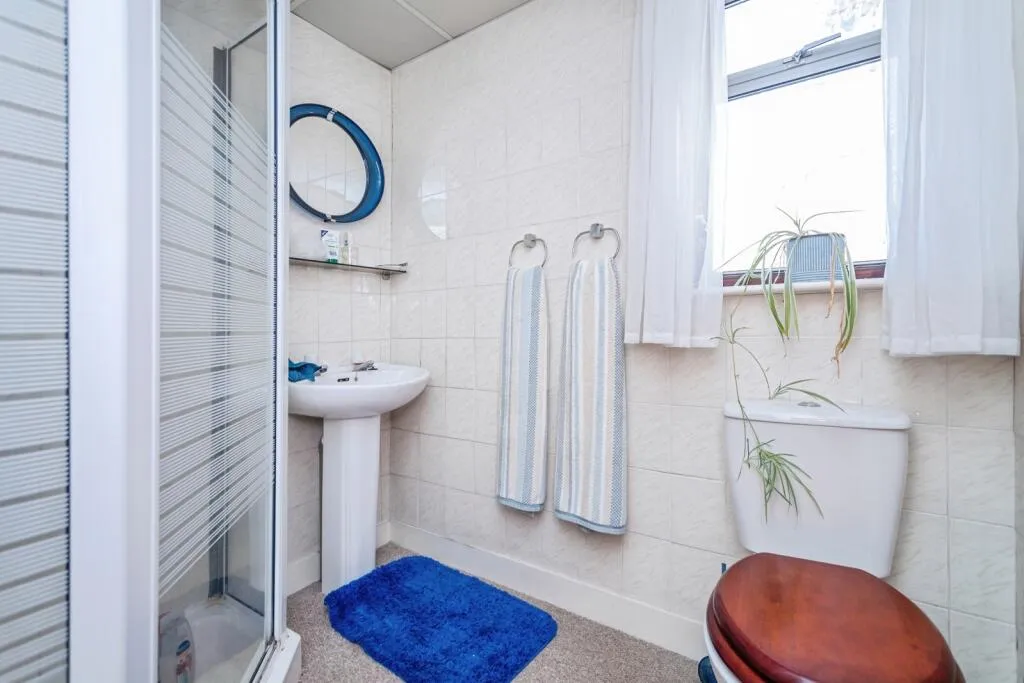 4 bed Terraced