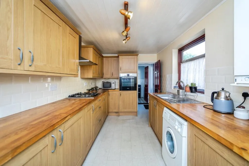 4 bed Terraced