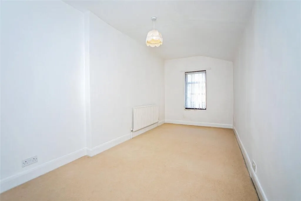 4 bed Terraced