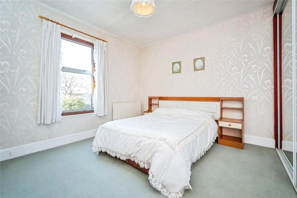 4 bed Terraced
