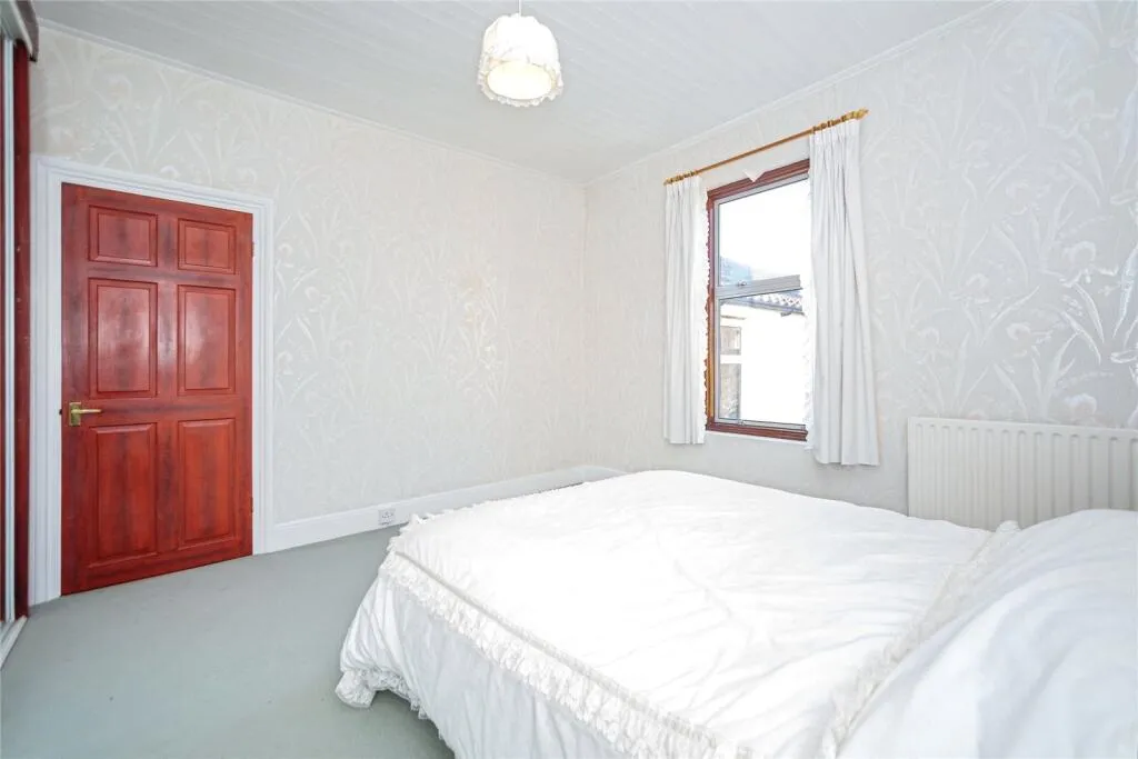 4 bed Terraced