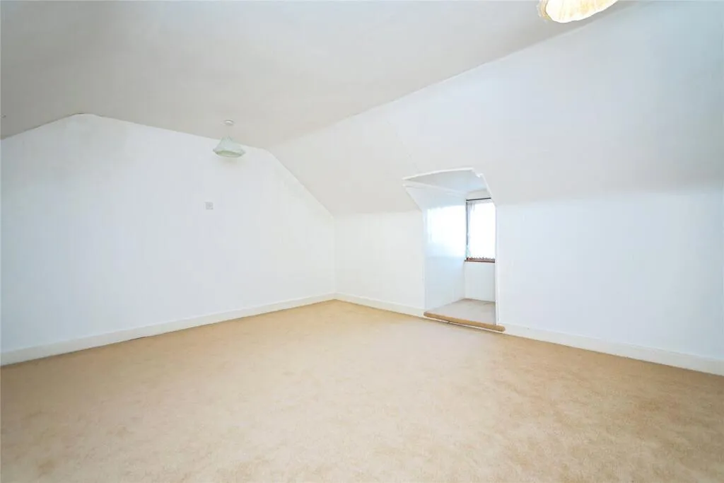 4 bed Terraced