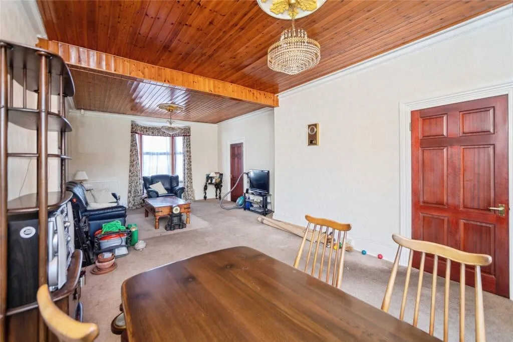 4 bed Terraced