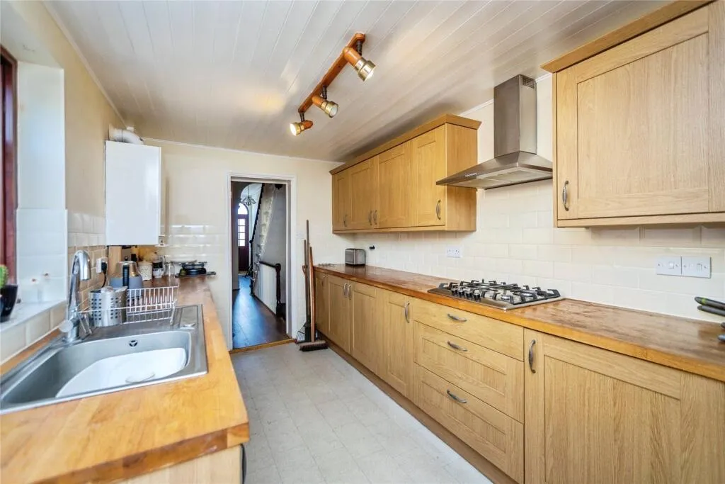 4 bed Terraced