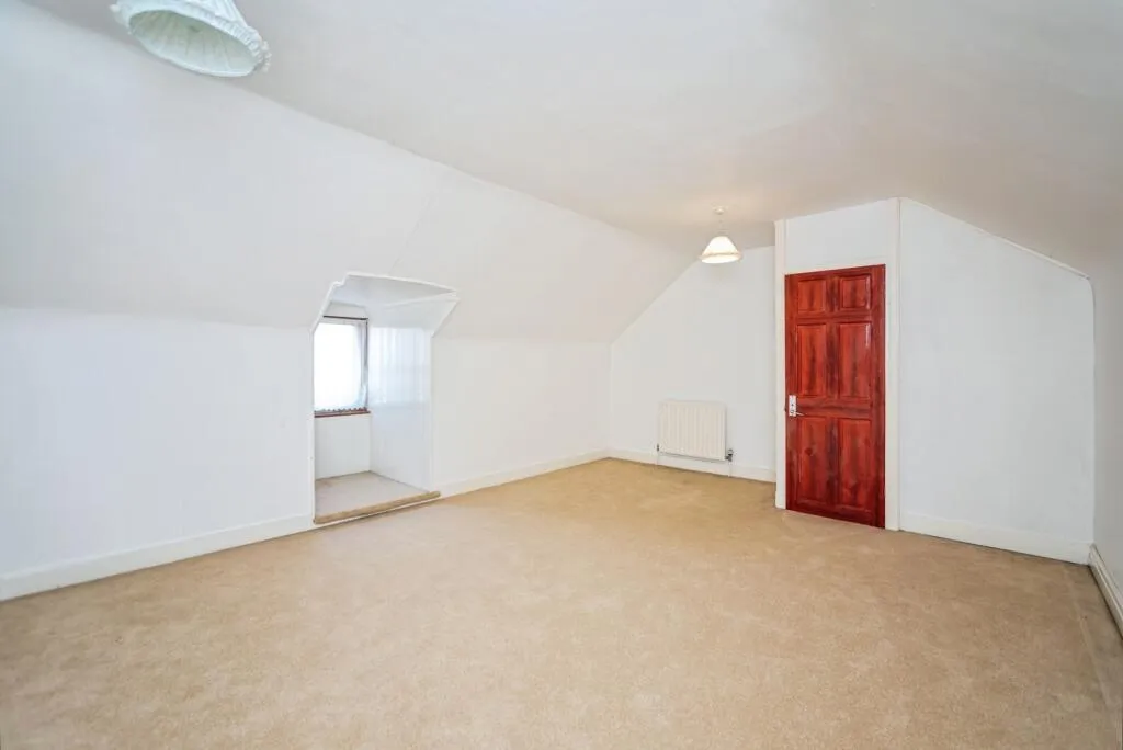 4 bed Terraced