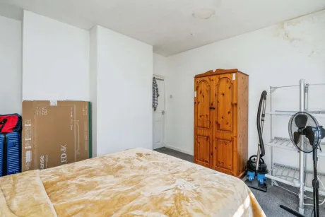 2 bed House