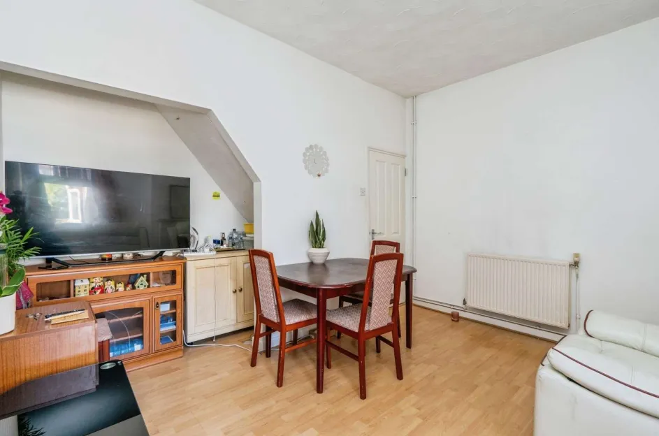 2 bed House