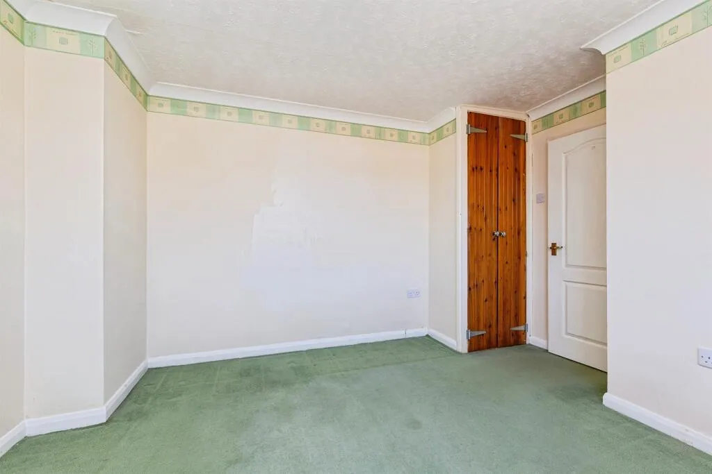 3 bed Terraced