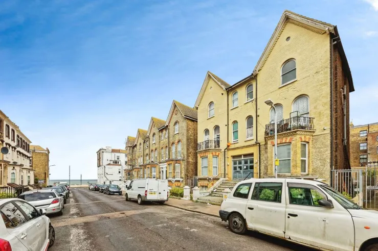 1 bed Apartment