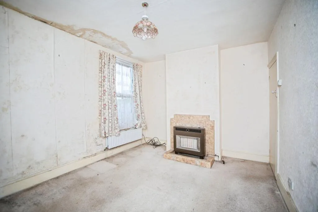 2 bed Terraced