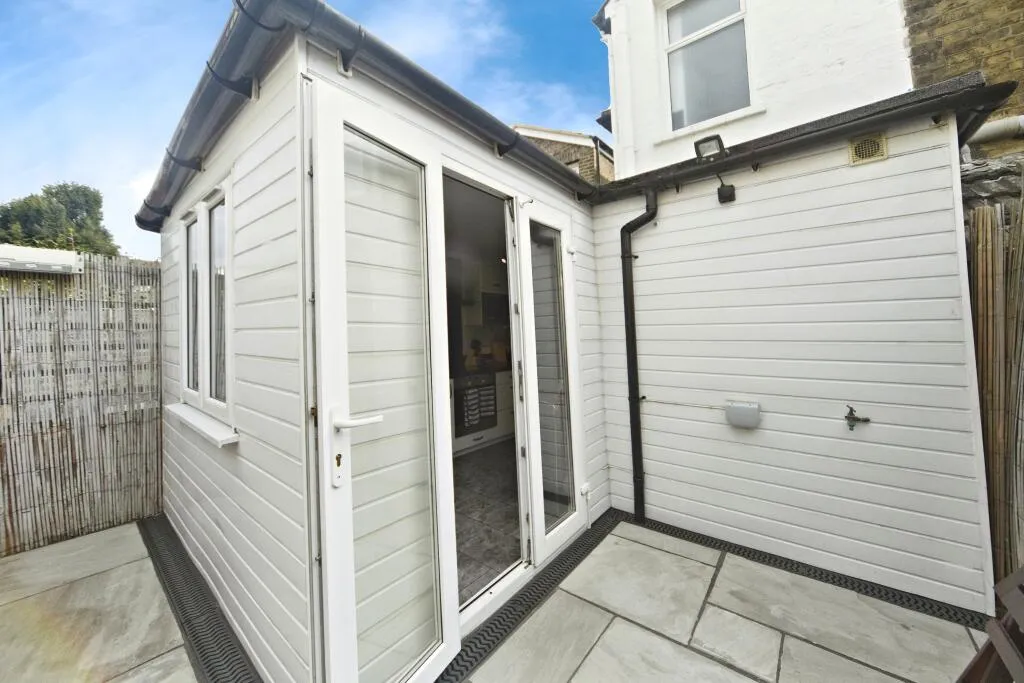 3 bed Semi-Detached