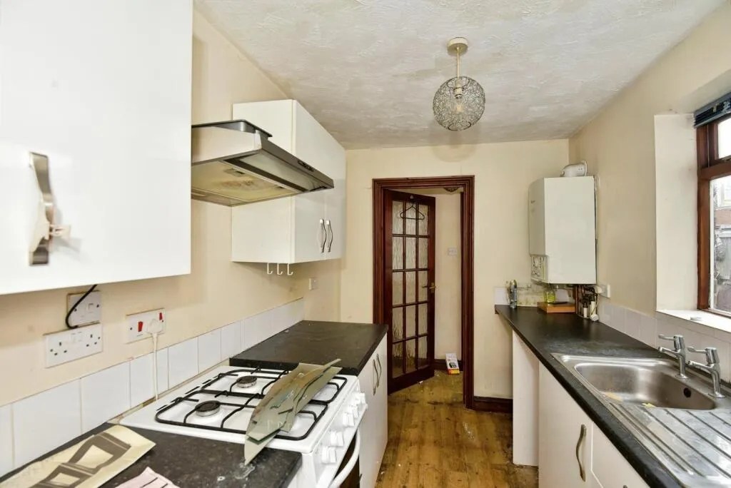 2 bed House