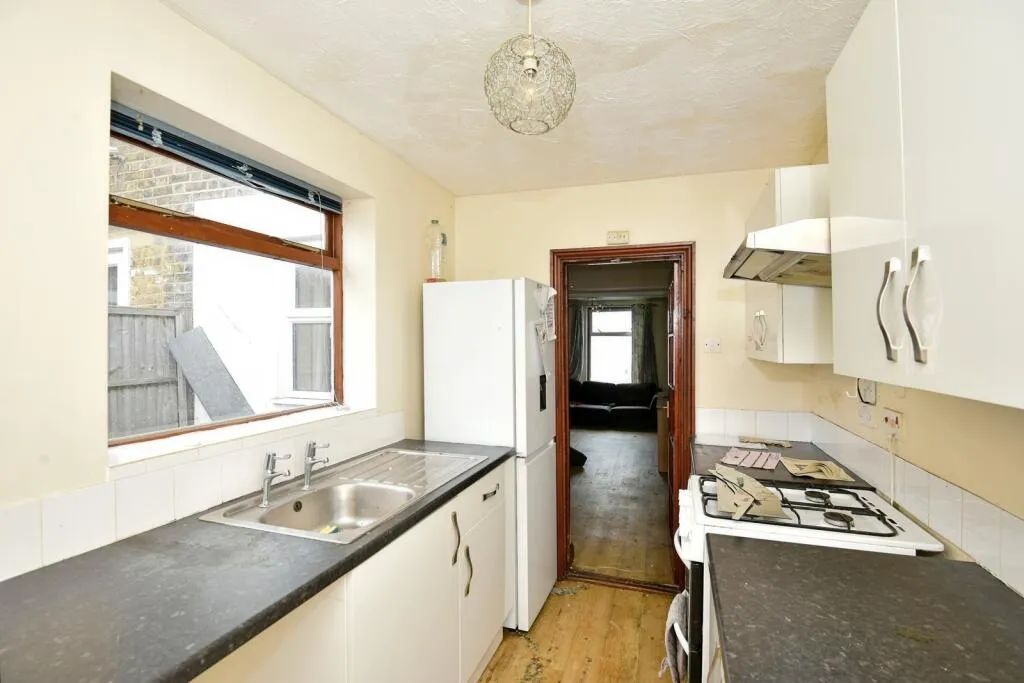2 bed House