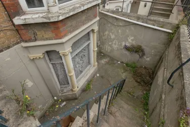 1 bed Ground Flat