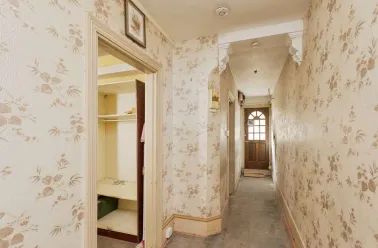 1 bed Ground Flat