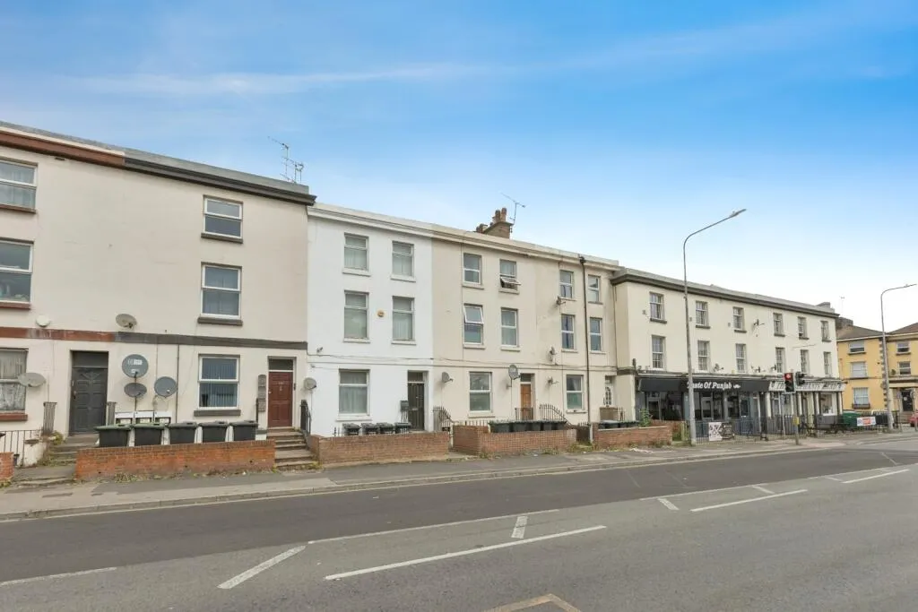 1 bed Maisonette