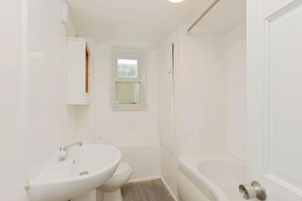 1 bed Maisonette