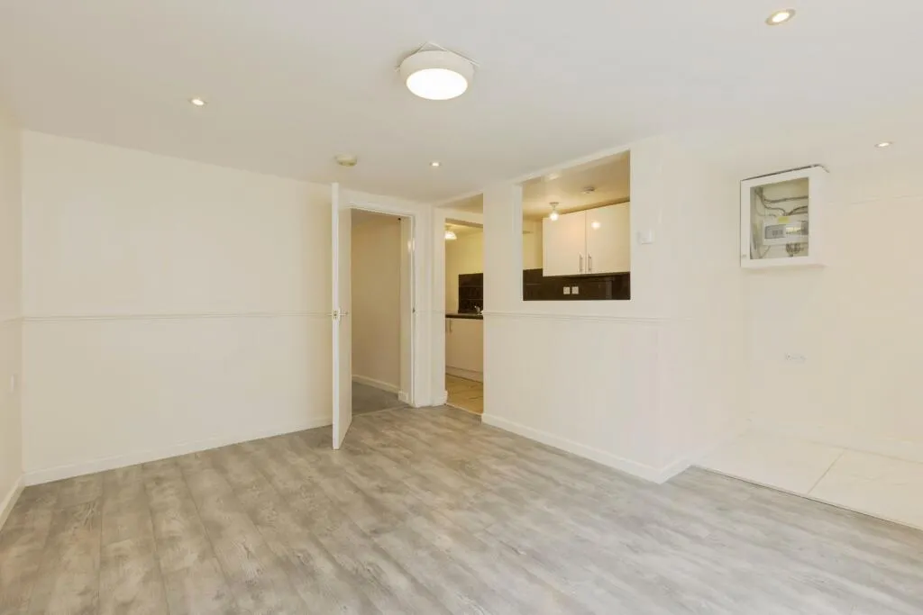 1 bed Maisonette