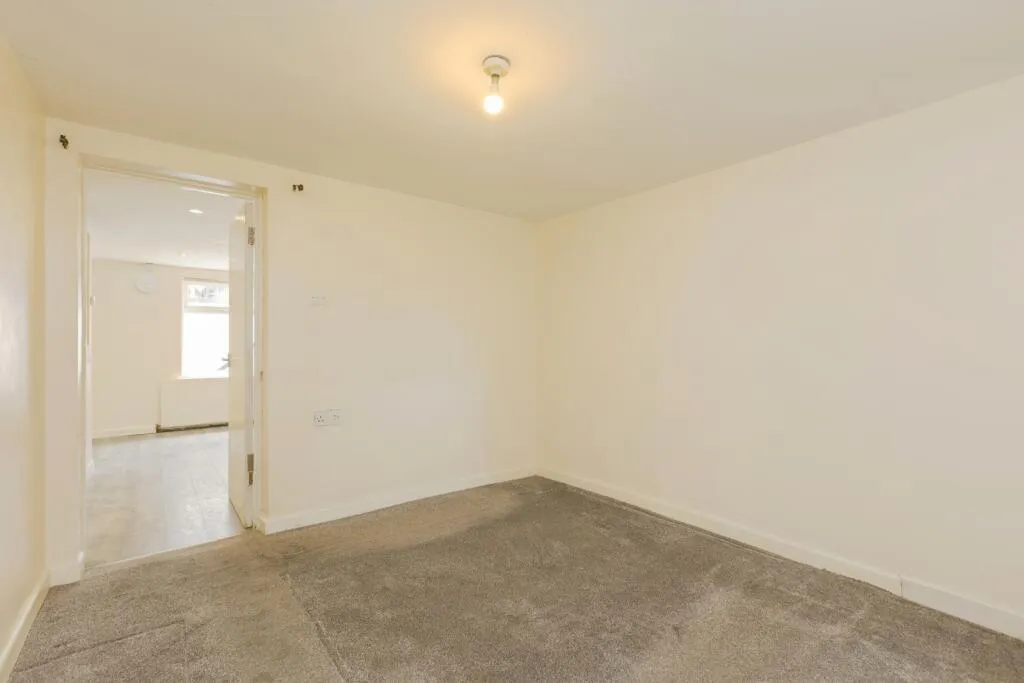 1 bed Maisonette