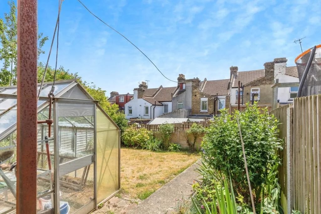 3 bed Terraced