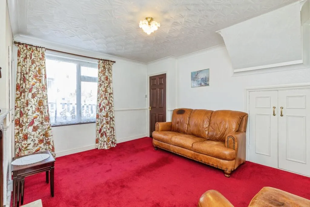 3 bed Terraced