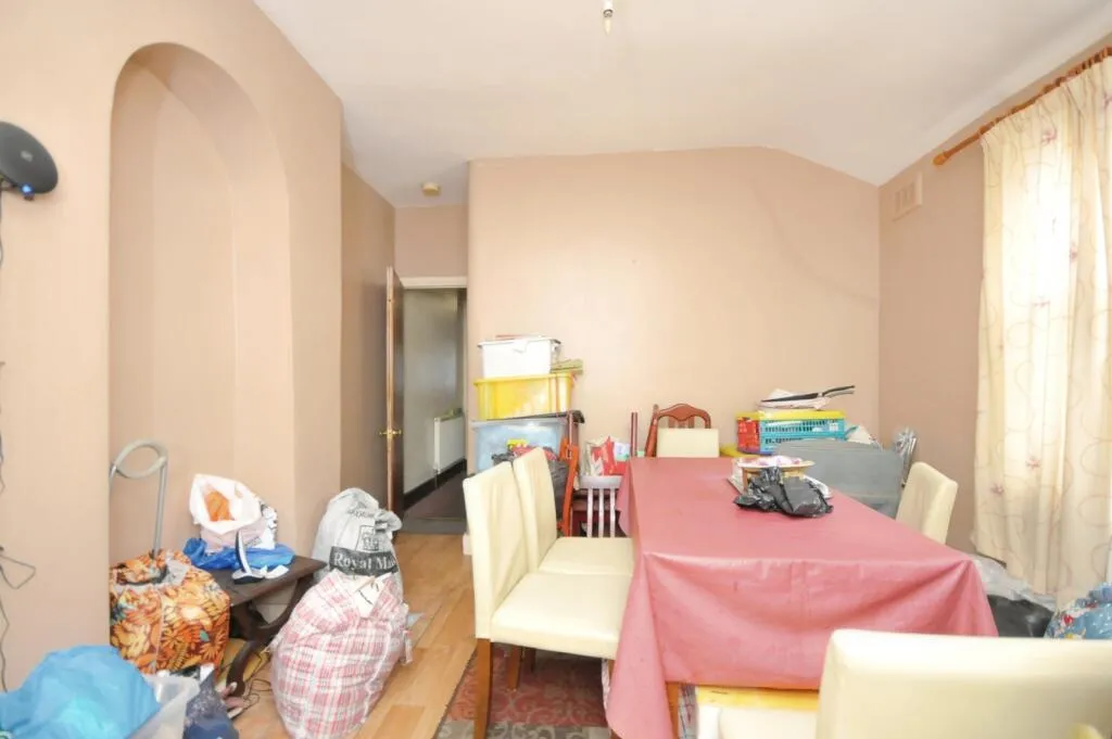 2 bed Maisonette