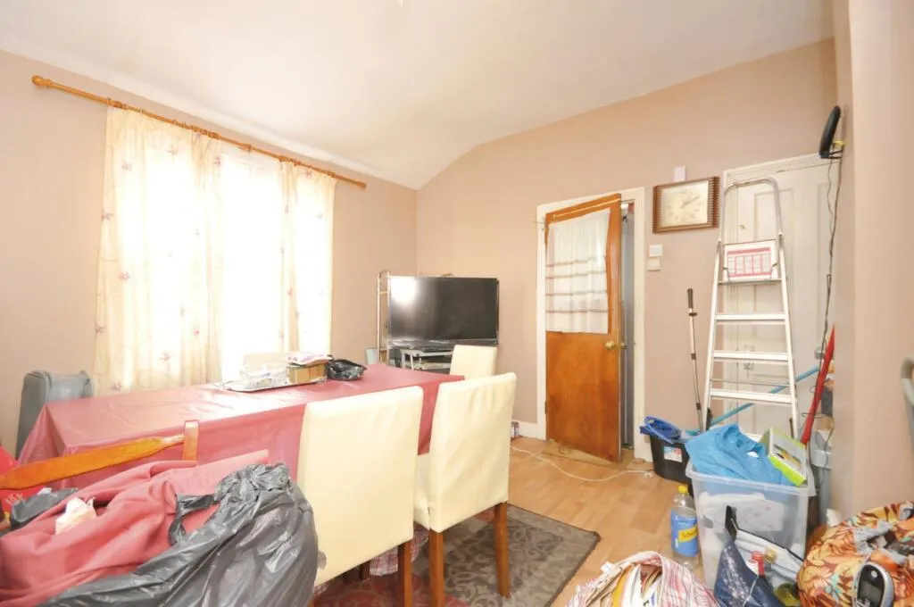 2 bed Maisonette