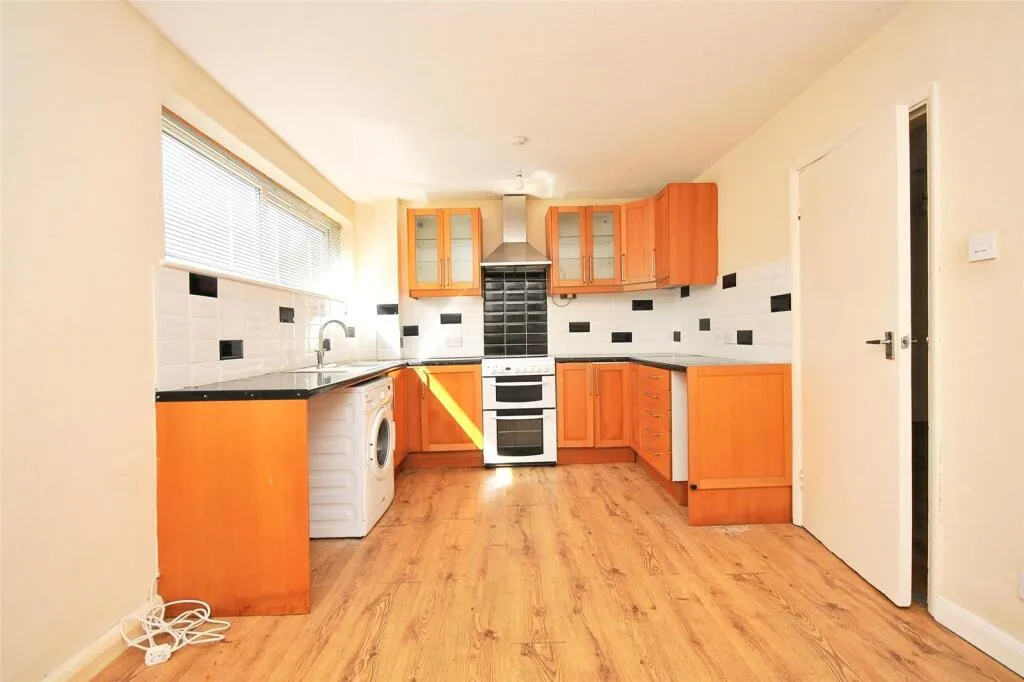 2 bed Ground Flat