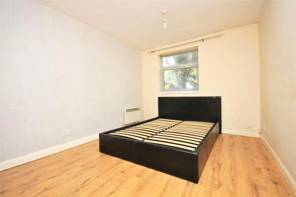 2 bed Ground Flat
