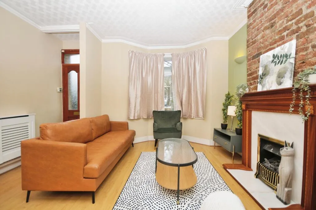 3 bed Terraced