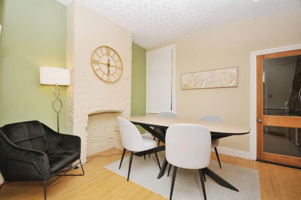 3 bed Terraced