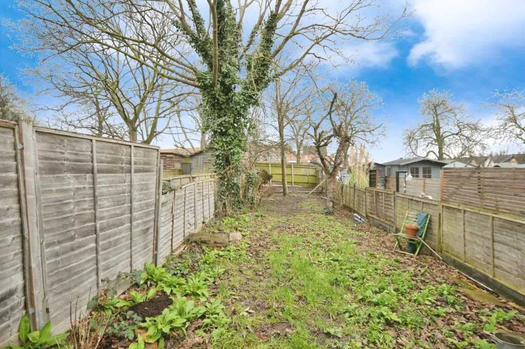 3 bed Terraced