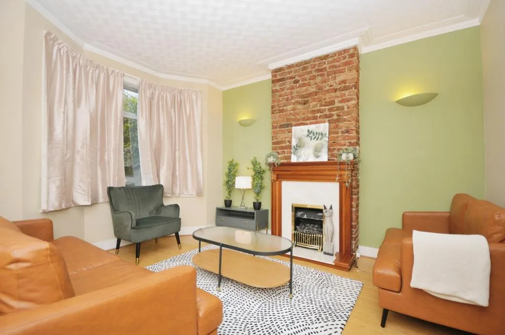 3 bed Terraced