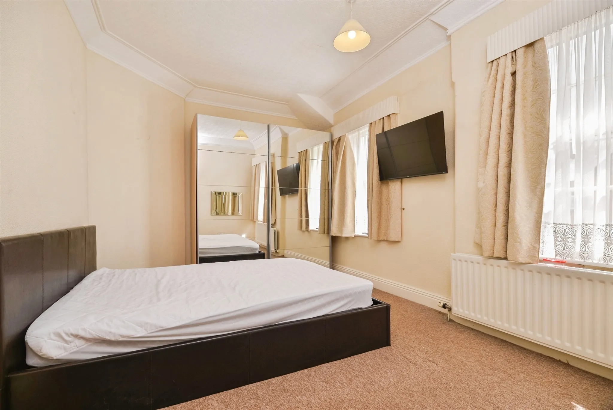 3 bed Semi-Detached