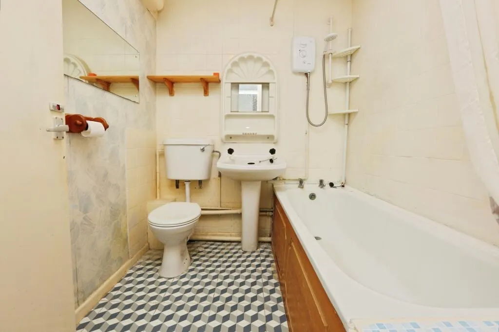 3 bed Semi-Detached