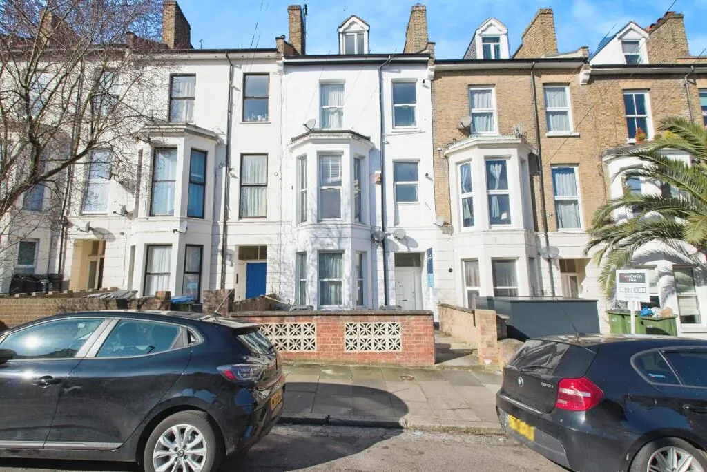 1 bed Apartment