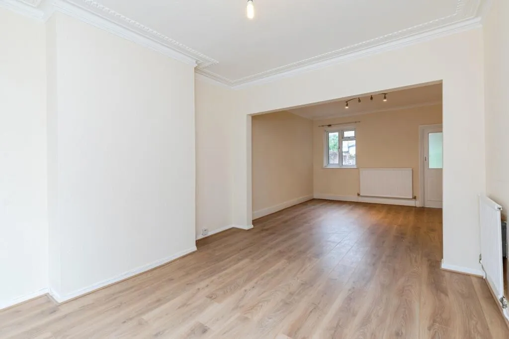 3 bed Terraced